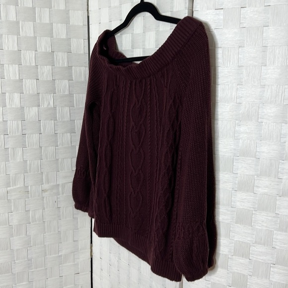 SOHO Wine Color Cable Knit Sweater SZ M - Picture 5 of 8